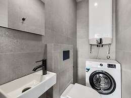 Luxury Apartment With Private Swimming Pool