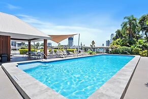 Moorings - HR Surfers Paradise