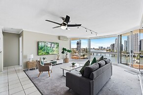 Moorings - HR Surfers Paradise
