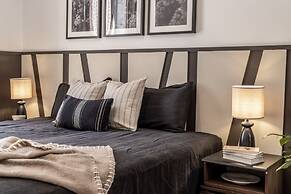 Garos - 2 Bedrooms in Malasa a