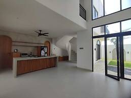 Mandapa Villa Kedungu by ABM