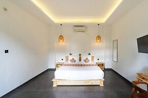 Mandapa Villa Kedungu by ABM