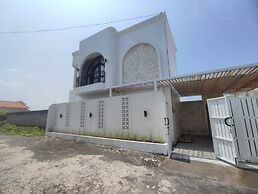 Mandapa Villa Kedungu by ABM