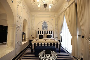 RAN BAAS The Palace
