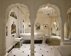 RAN BAAS The Palace