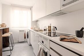 Raja - 2 Bedrooms Apartment in Almagro