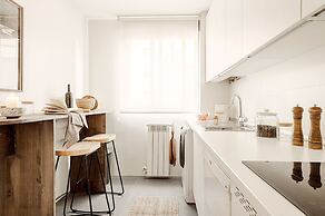 Raja - 2 Bedrooms Apartment in Almagro