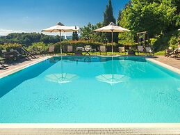 Stylish Residence With Panoramic Swimming Pool