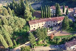 Apartment in Tuscany With Pool & Garden