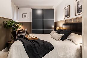 Beraldi - 1 Bedroom and Shared Pool in Trafalgar