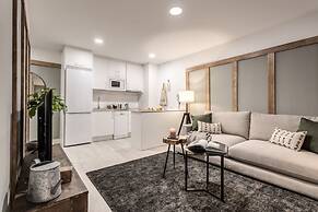 Beraldi - 1 Bedroom and Shared Pool in Trafalgar