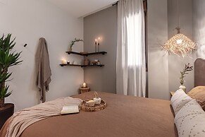 Guban - 2 Bedroom and Balcony in Azca