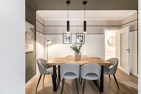 Nicks - 2 Bedrooms in Trafalgar