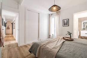 Nicks - 2 Bedrooms in Trafalgar