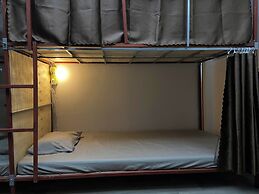 Cozy Fam Homestay in Central Hanoi - Hao Nam Street