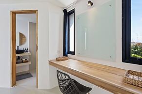 White Residence - Art & Boutique Suites