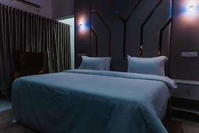 Trendy Hotel and Suites