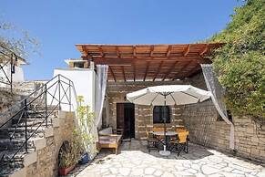 Villa Anta With 2 Bedrooms and 1 Bathrooms