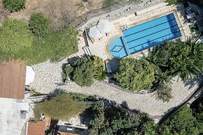 Villa Anta With 2 Bedrooms and 1 Bathrooms