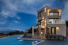 Villa Andria With 5 Bedrooms and 5 Bathrooms