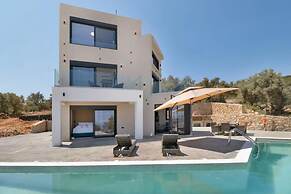 Villa Andria With 5 Bedrooms and 5 Bathrooms