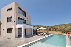 Villa Andria With 5 Bedrooms and 5 Bathrooms