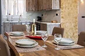 Casa di Pietra With 2 Bedrooms and 3 Bathrooms