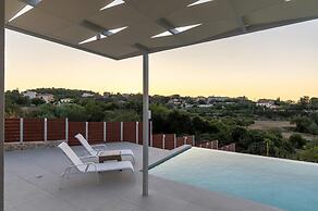 Casa di Pietra With 2 Bedrooms and 3 Bathrooms