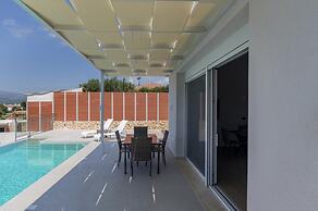 Casa di Pietra With 2 Bedrooms and 3 Bathrooms