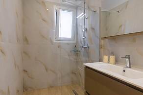 Casa di Pietra With 2 Bedrooms and 3 Bathrooms