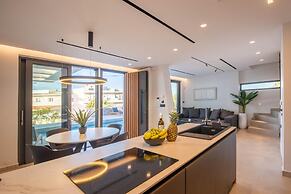 Aethra Deluxe Villa With Pool 700m From Beach