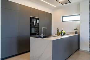 Aethra Deluxe Villa With Pool 700m From Beach