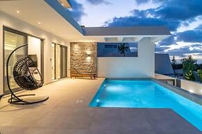 Aethra Deluxe Villa With Pool 700m From Beach