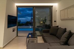 Aethra Deluxe Villa With Pool 700m From Beach