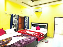 Hotel Dev Kashi