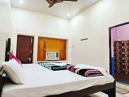 Hotel Dev Kashi