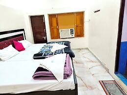 Hotel Dev Kashi