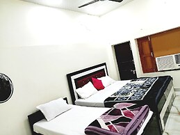 Hotel Dev Kashi