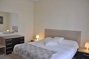 Ferienwohnung mit Terrasse und Pool