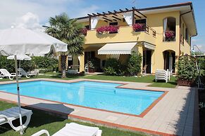 Ferienwohnung mit Terrasse und Pool