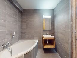 Apartment in Ski In Ski Out Location