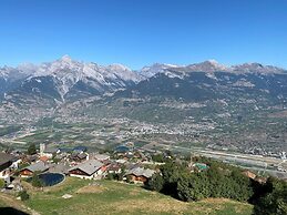 Apartment in Ski In Ski Out Location