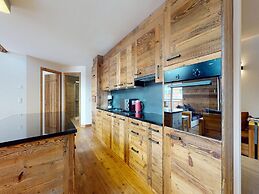 Apartment in Ski In Ski Out Location