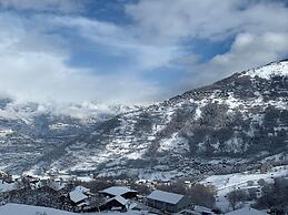 Apartment in Ski In Ski Out Location