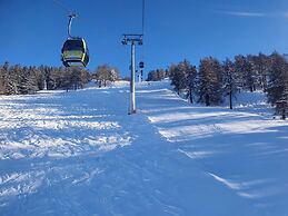 Apartment in Ski In Ski Out Location