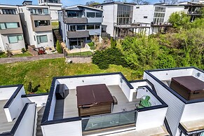 Taylor Swift Home Rooftop Hot Tub Movie Theater