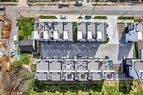 Taylor Swift Home Rooftop Hot Tub Movie Theater