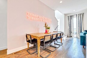 Taylor Swift Home Rooftop Hot Tub Movie Theater