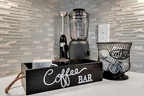 Speakeasy Rooftop Decks Hot Tub Karaoke