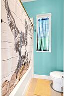 Speakeasy Rooftop Decks Hot Tub Karaoke